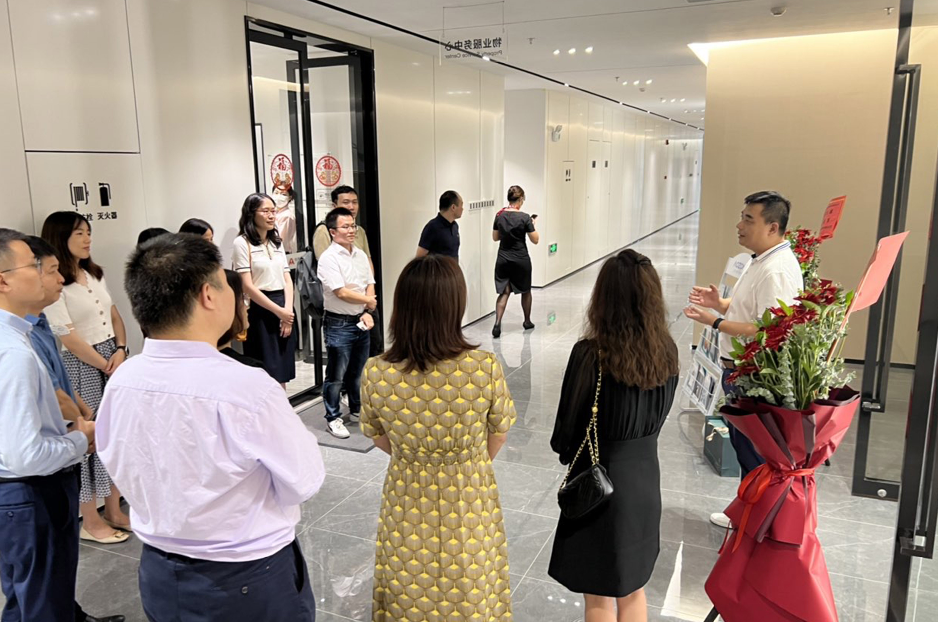 猫九酱sakura菠萝社12