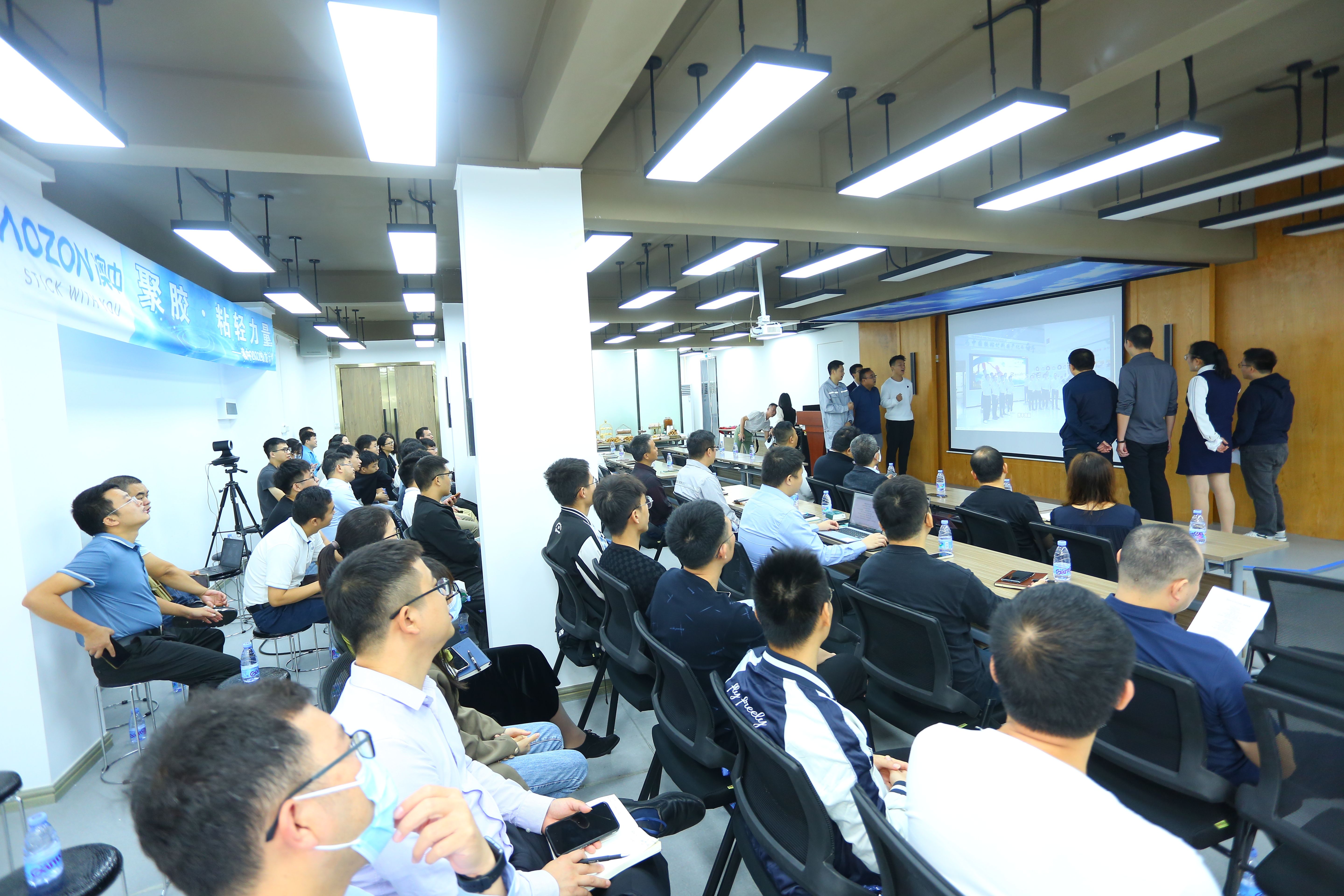 猫九酱sakura菠萝社12