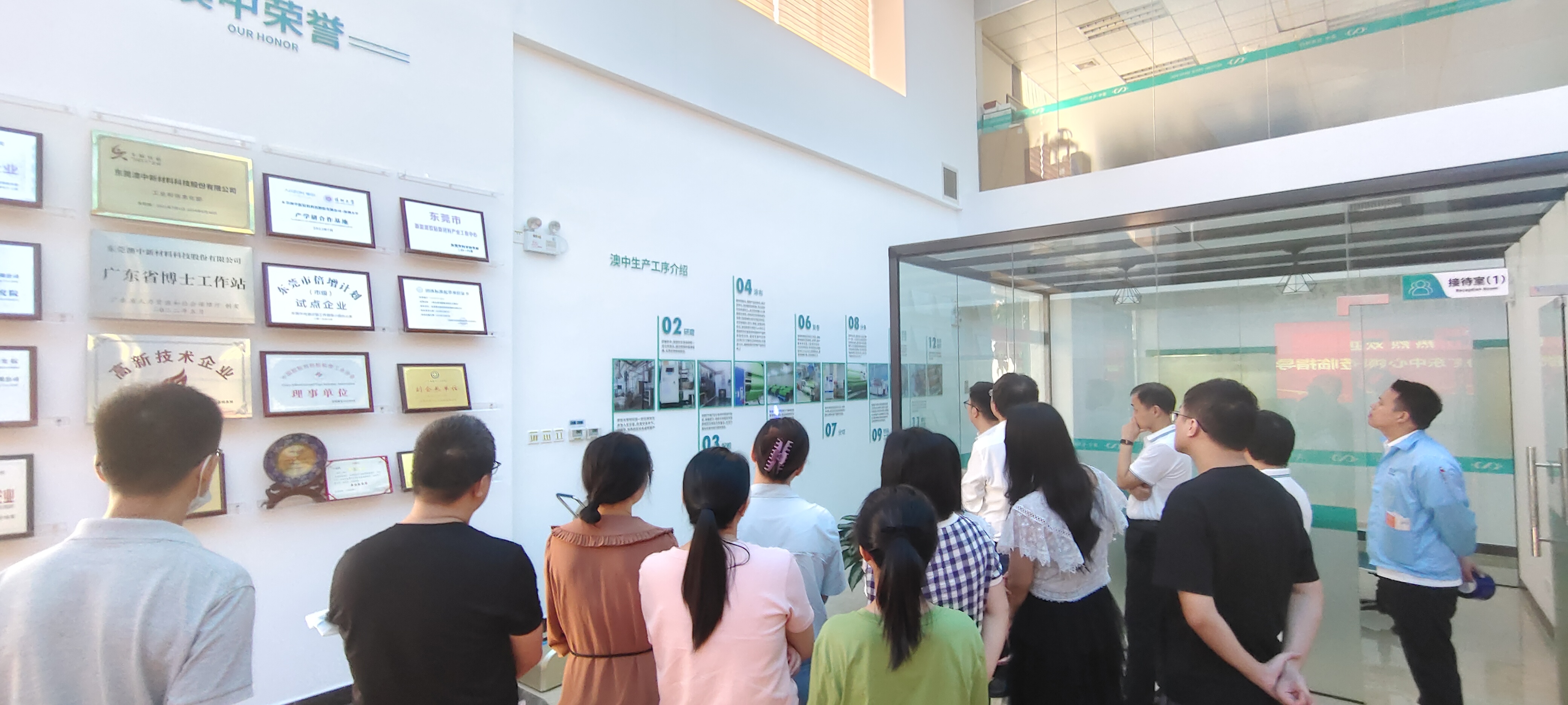 猫九酱sakura菠萝社12